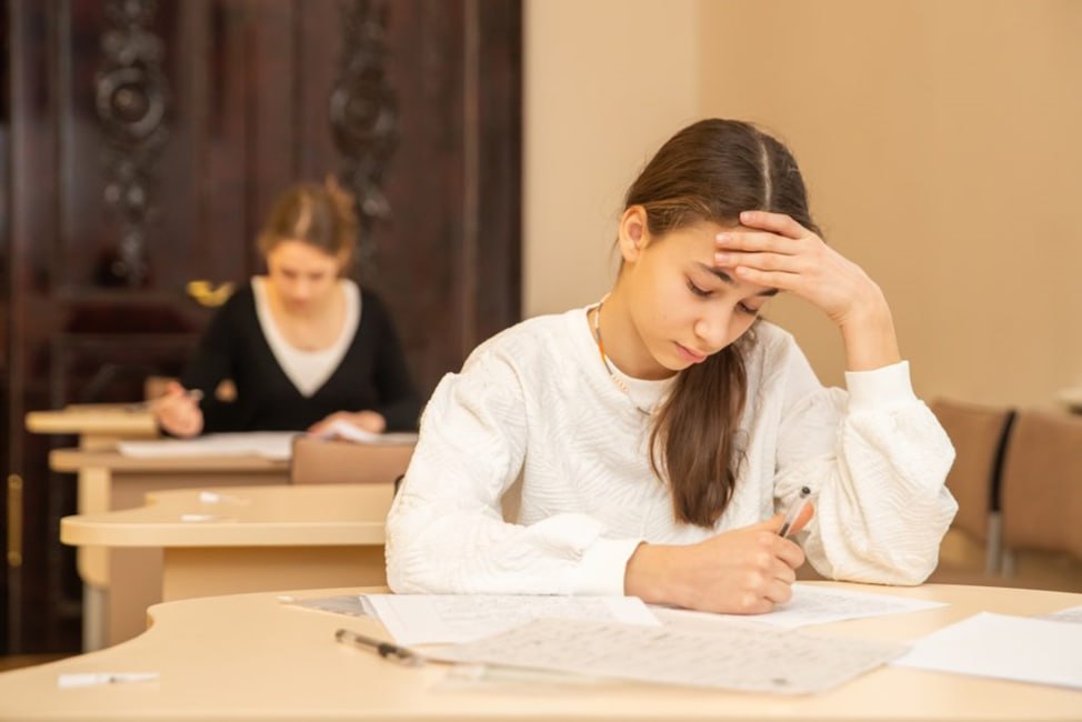 Итоговое сочинение в основной срок 3 декабря напишут порядка 679 тысяч выпускников